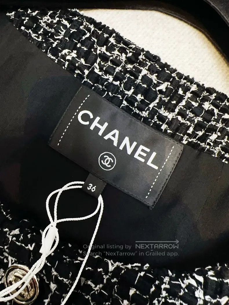 Chanel Chanel 24b black and white mixed colour tweed long-sleeved Size XS / US 0-2 / IT 36-38 - 4 Thumbnail