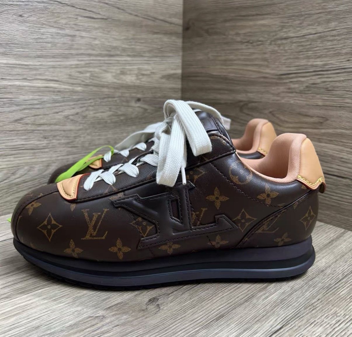 Louis Vuitton Louis Vuitton x Nigo Buttersoft Brown Monogram Sneakers J41 Size US 8.5 / EU 41-42 - 1 Thumbnail