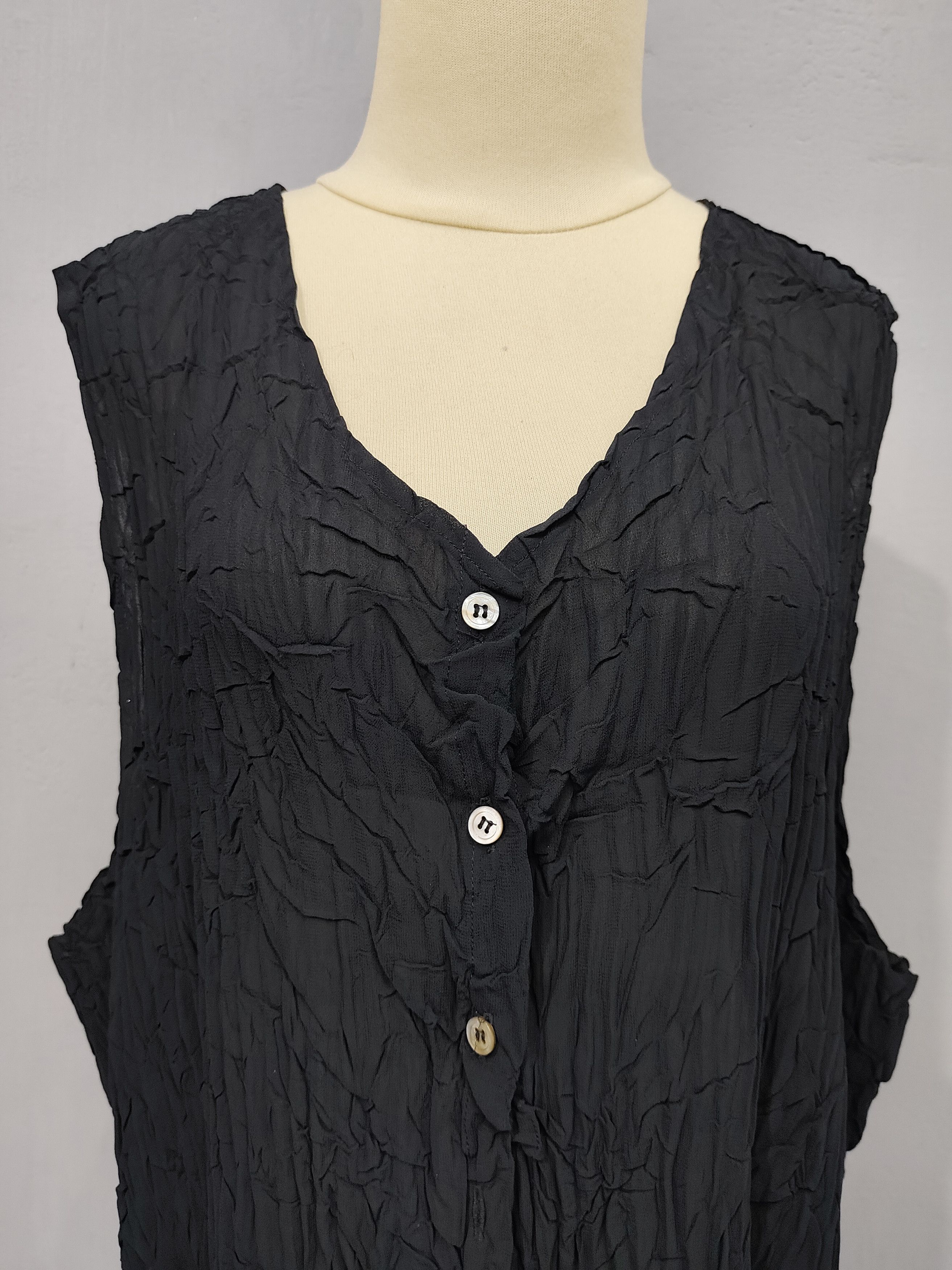 Japanese Brand 00s JUEGO🇯🇵Minimalist Gothic Crinkle Textured Cropped Vest Size L / US 10 / IT 46 - 2 Thumbnail