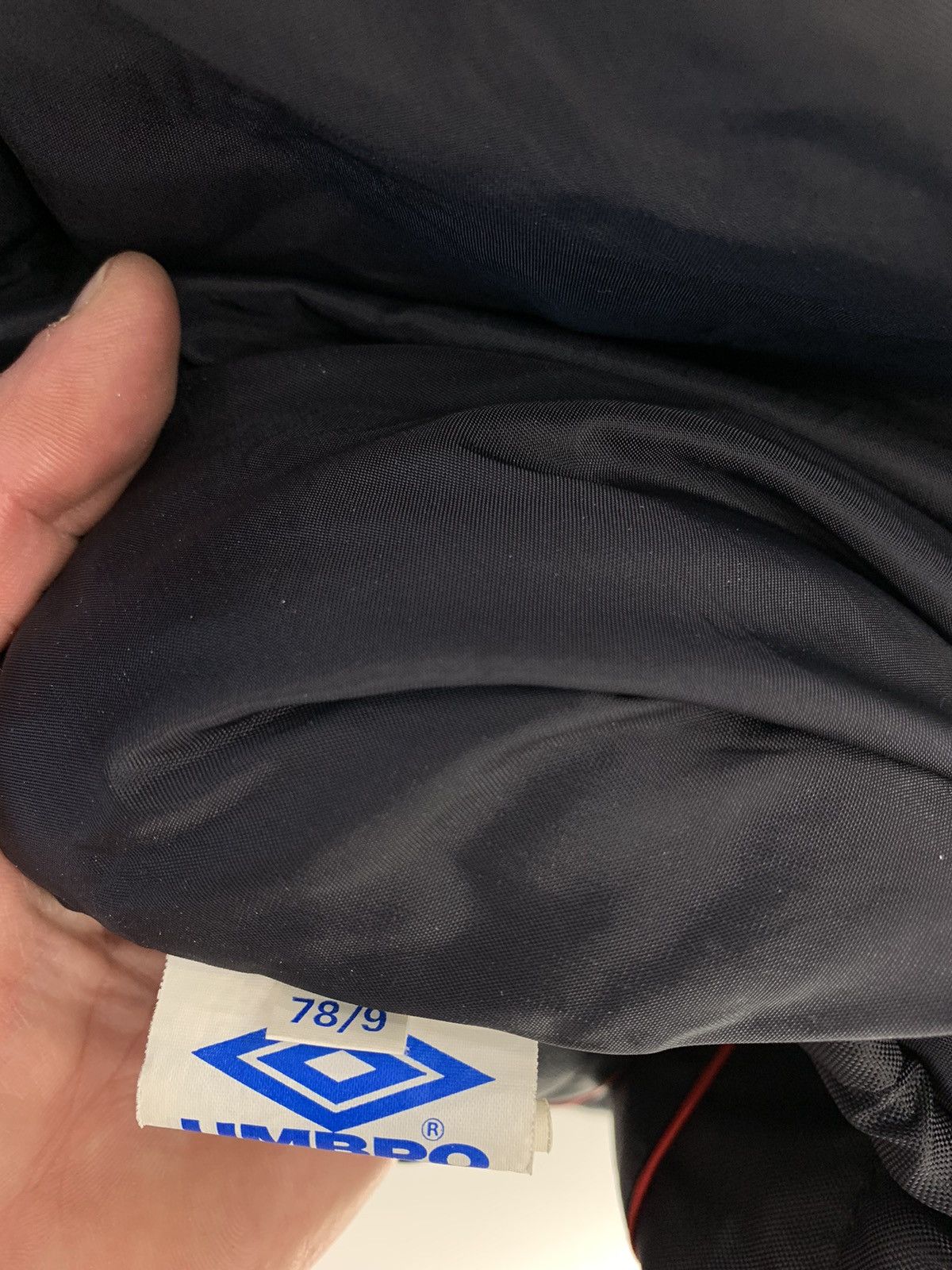 Umbro Umbro FC Manchester United 1997-1999 Vintage Jacket L Size Size US L / EU 52-54 / 3 - 17 Thumbnail