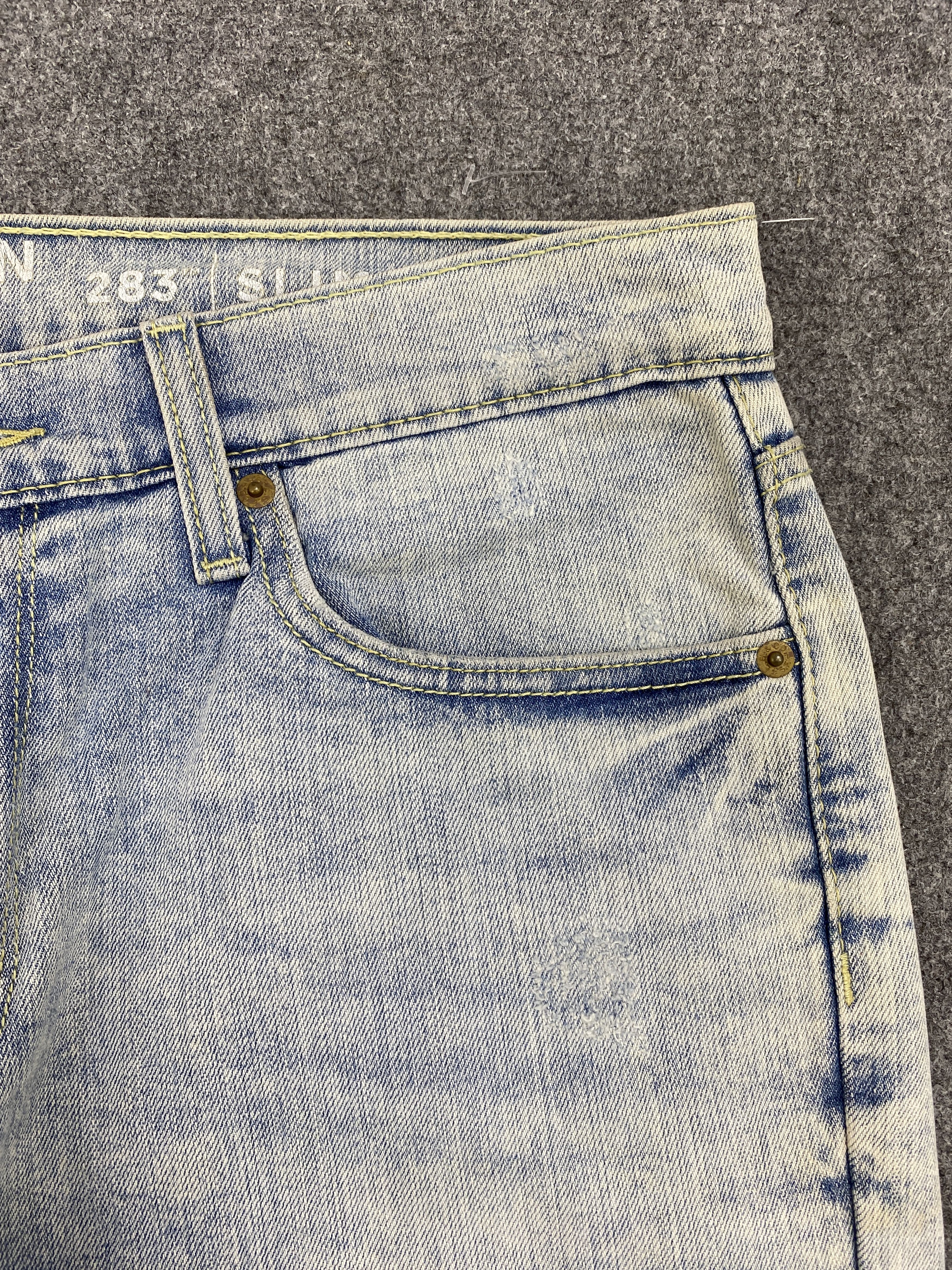 Levi's Vintage Levis 521 Denizen Light Wash Jeans S0030 Size US 34 / EU 50 - 11 Thumbnail