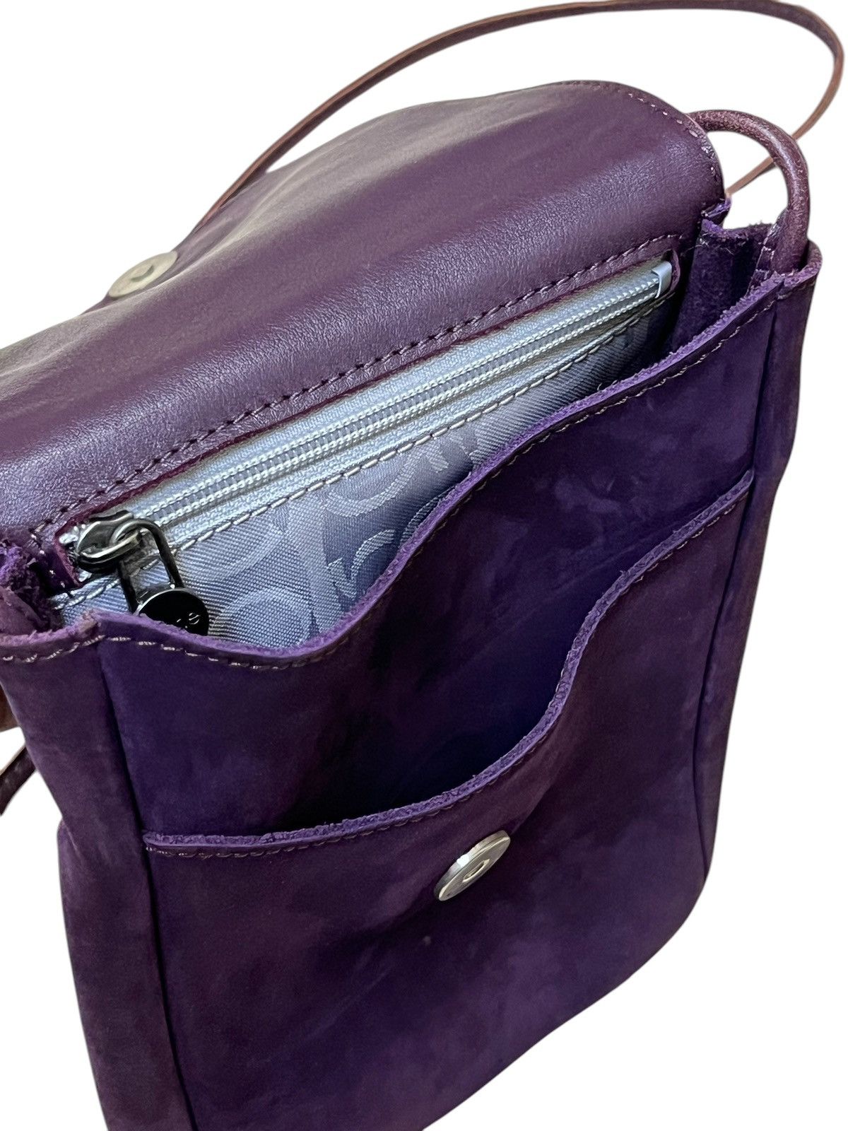 Genuine Leather ARCHE ADILY PURPLE NUBUCK LEATHER CROSSBODY SMALL BAG Size ONE SIZE - 5 Thumbnail