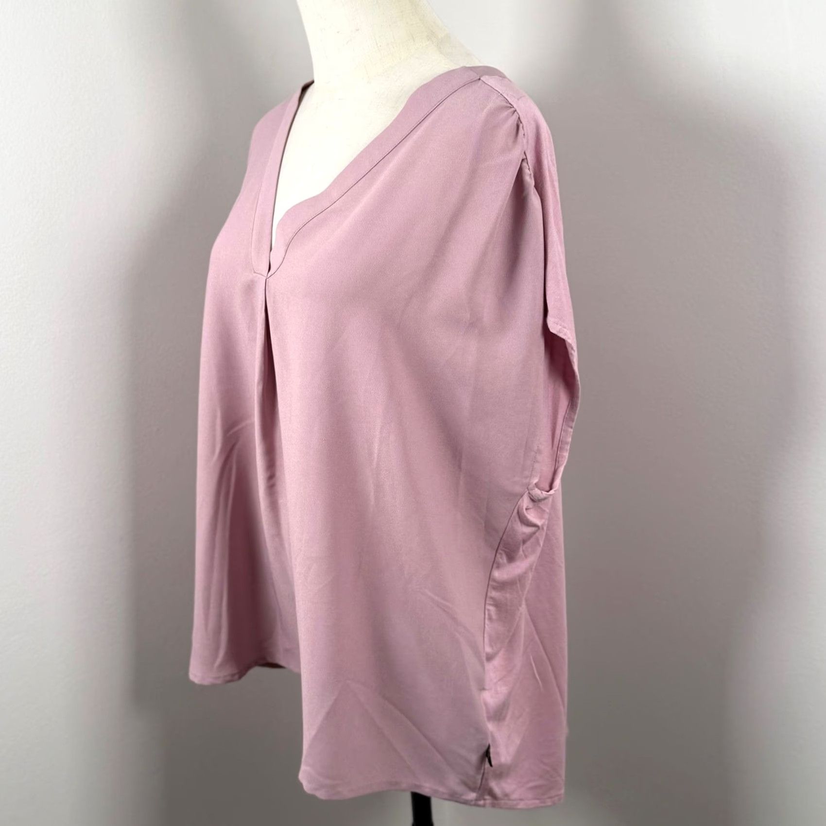 Banana Republic VINTAGE Banana Republic Blouse XXL XL V-Neck Dolman Short Sleeve Pleated High-Low Mauve Pink Womens Shirt Size XL / US 12-14 / IT 48-50 - 2 Thumbnail
