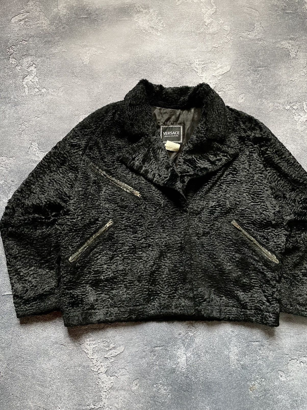 Versace Jeans Couture Vintage Gianni Versace Archival Faux Fur Cropped Jacket Rare Size S / US 4 / IT 40 - 2 Thumbnail