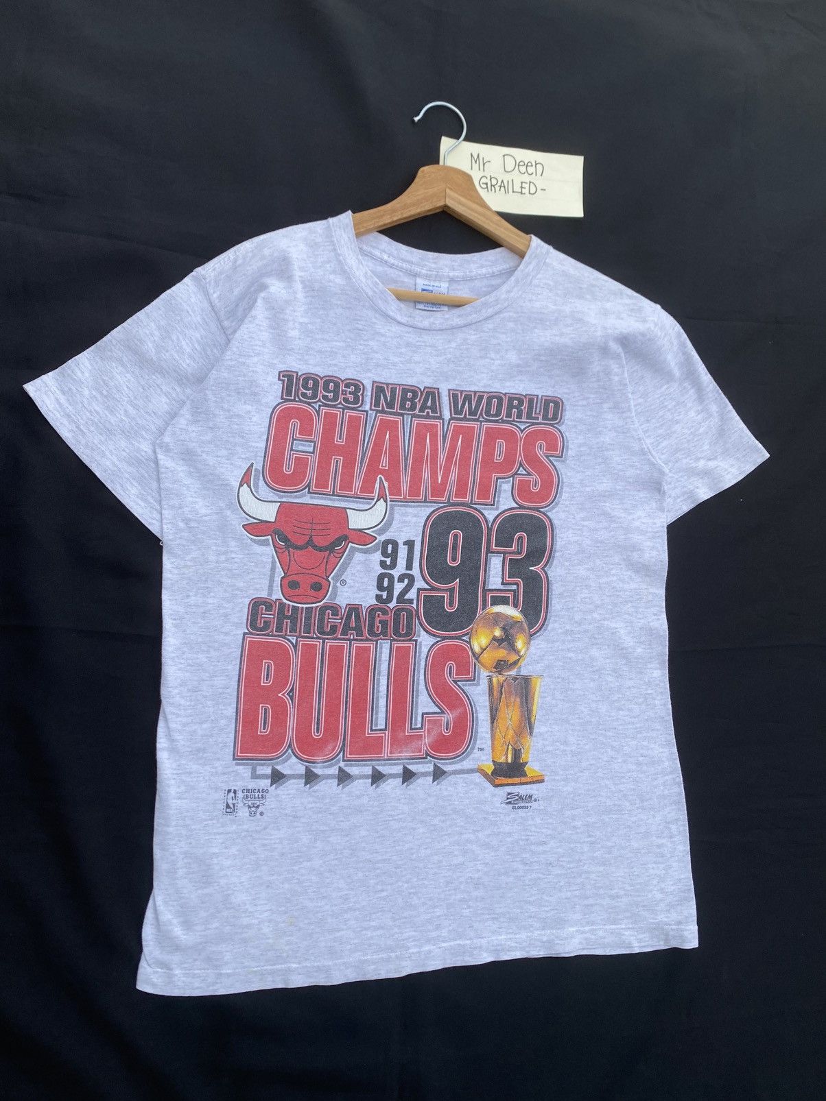 NBA Rare Vintage NBA Chicago Bulls 1993 World Champion Tshirt Size US M / EU 48-50 / 2 - 3 Thumbnail