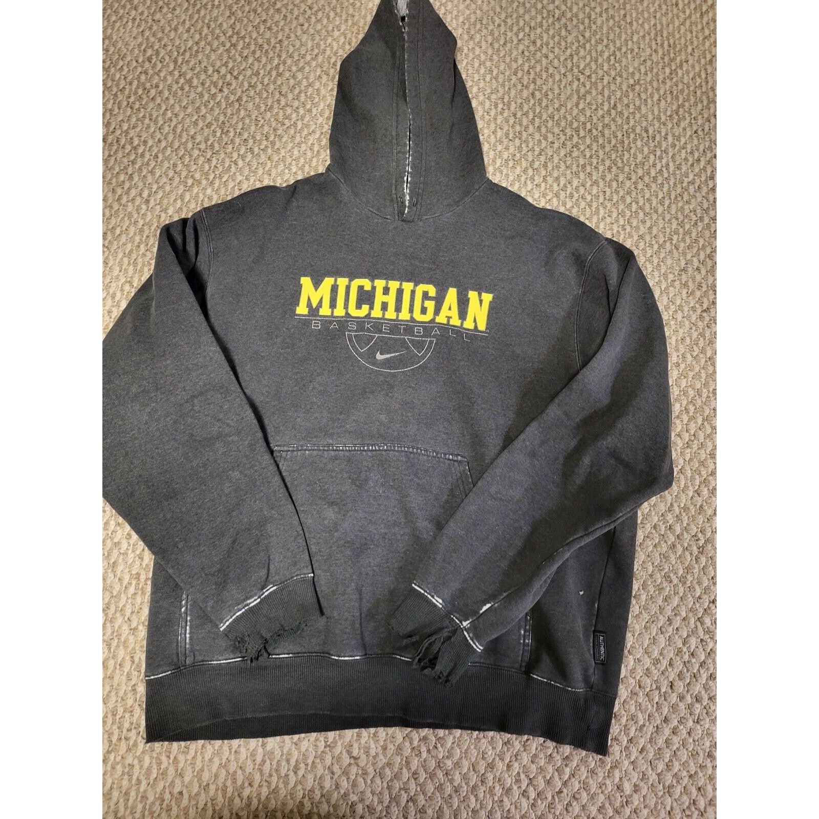 Nike Nike Michigan Basketball Team Apparel Vintage Hoodie large Size US L / EU 52-54 / 3 - 1 Thumbnail