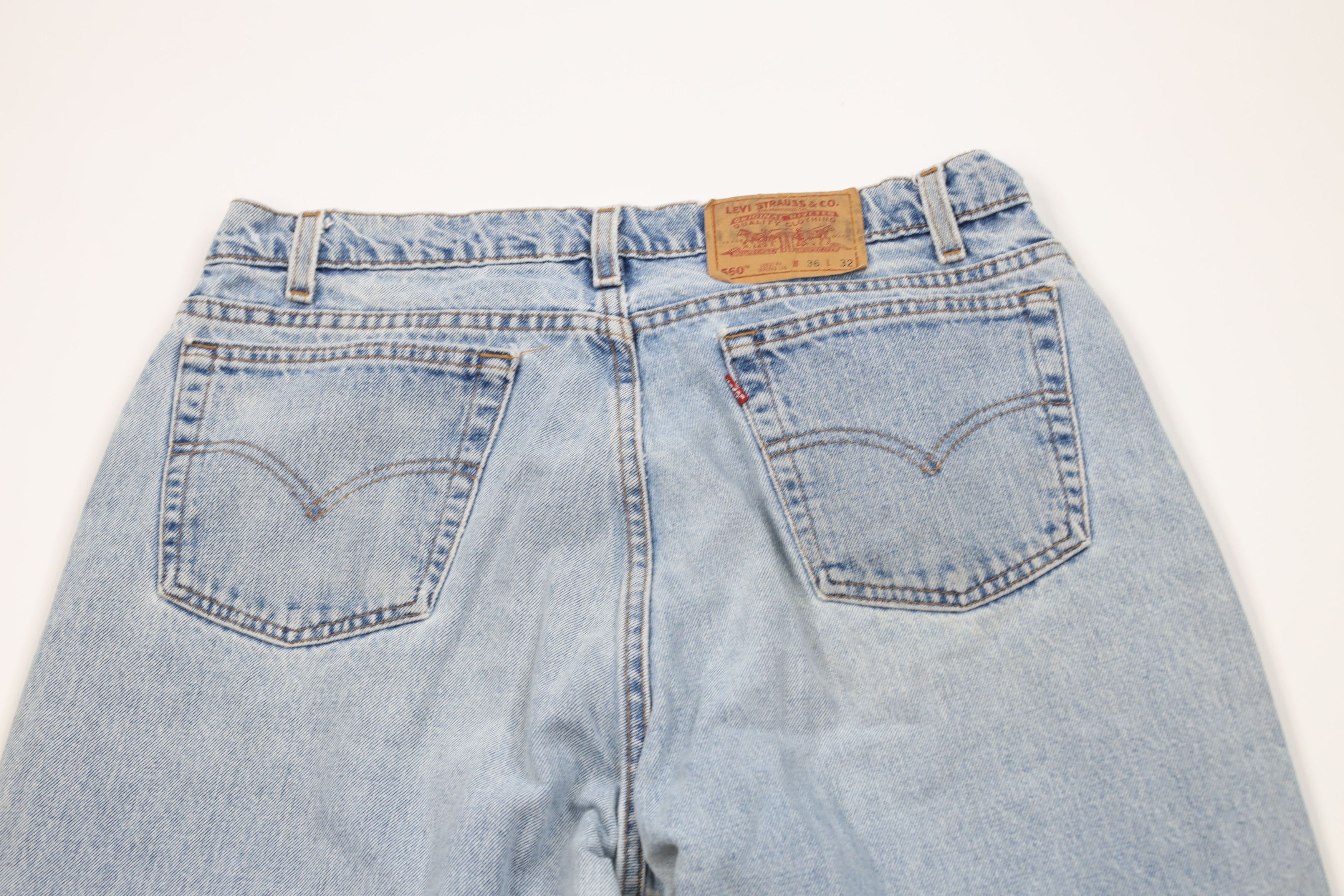 Levi's Vintage 90s Levi 560 Loose Fit Tapered Leg Jeans Blue USA Size US 36 / EU 52 - 12 Thumbnail
