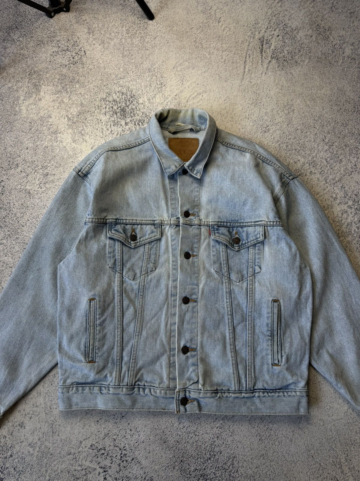 Levi's Vintage Levis Distressed Denim Jacket Made In USA Rare Y2K Size US L / EU 52-54 / 3 - 2 Thumbnail