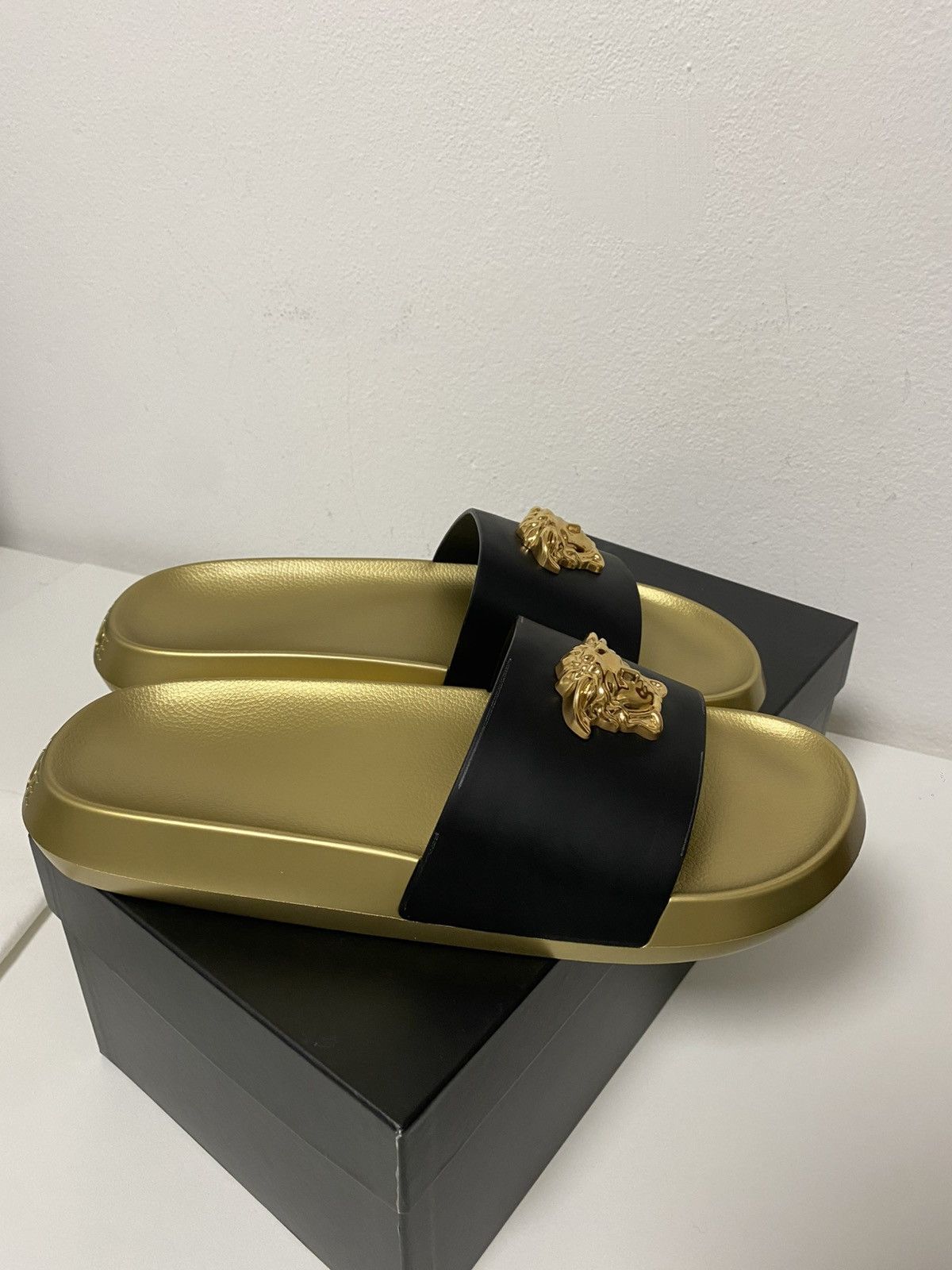 Versace Versace Medusa Sliders | Grailed