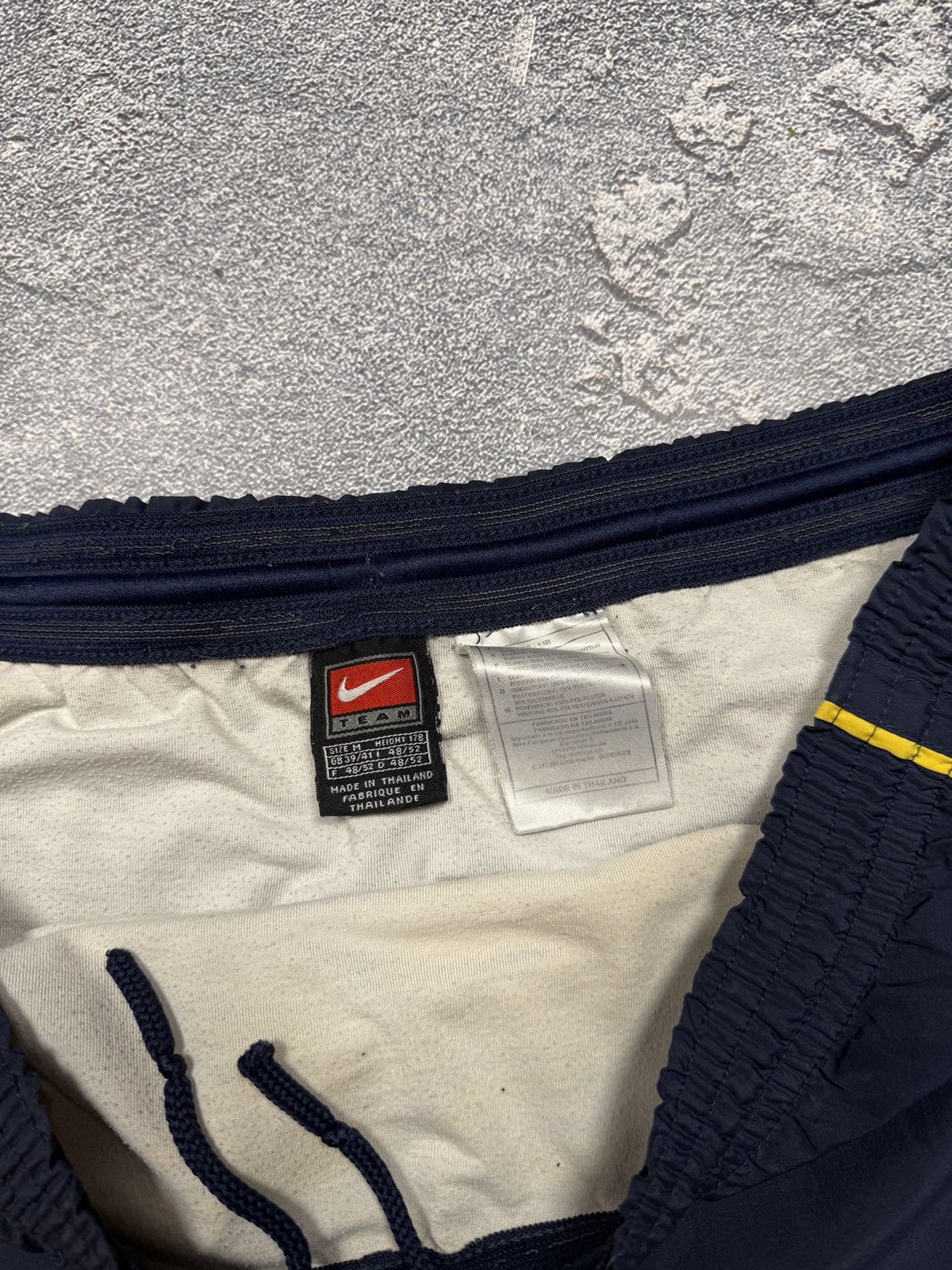 Nike × Vintage Rare Vintage Shorts Nike Arsenal 90s Size US 36 / EU 52 - 5 Thumbnail
