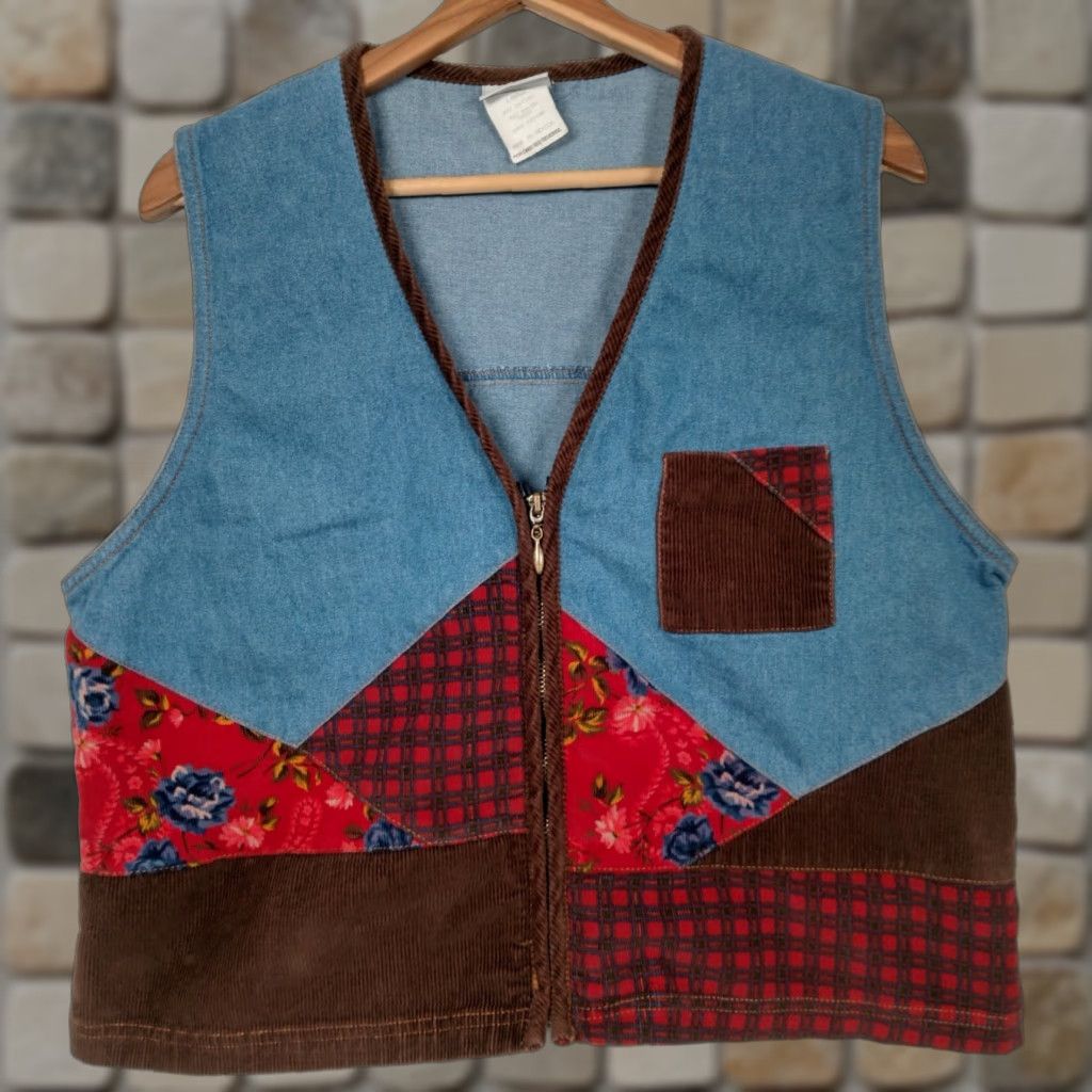 Vintage VINTAGE Stephanie K Koret Denim Vest Chambray Women L Blue Patchwork Zip Boho Hippie Jean Vest Size 36" / US 14 / IT 50 - 1 Thumbnail