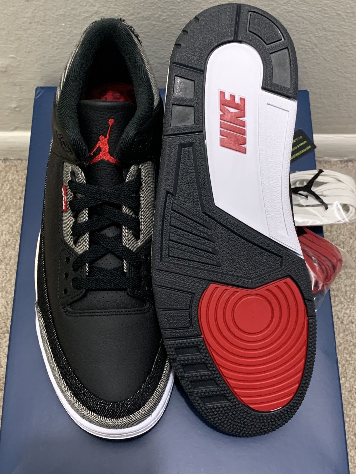 Jordan Brand × Levi's Jordan Retro 3 Levi’s Black Size 10.5 Style #IR0914-400 Size US 10.5 / EU 43-44 - 7 Thumbnail