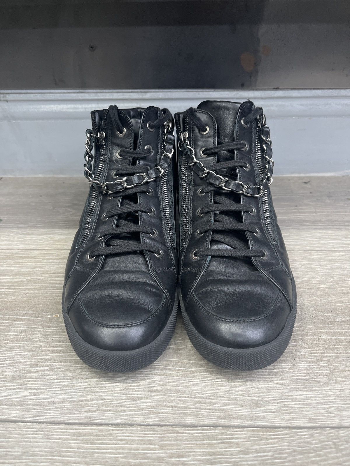 Chanel Chanel Black CC Zipper Leather High Top Sneaks Size US 8 / EU 41 - 3 Thumbnail