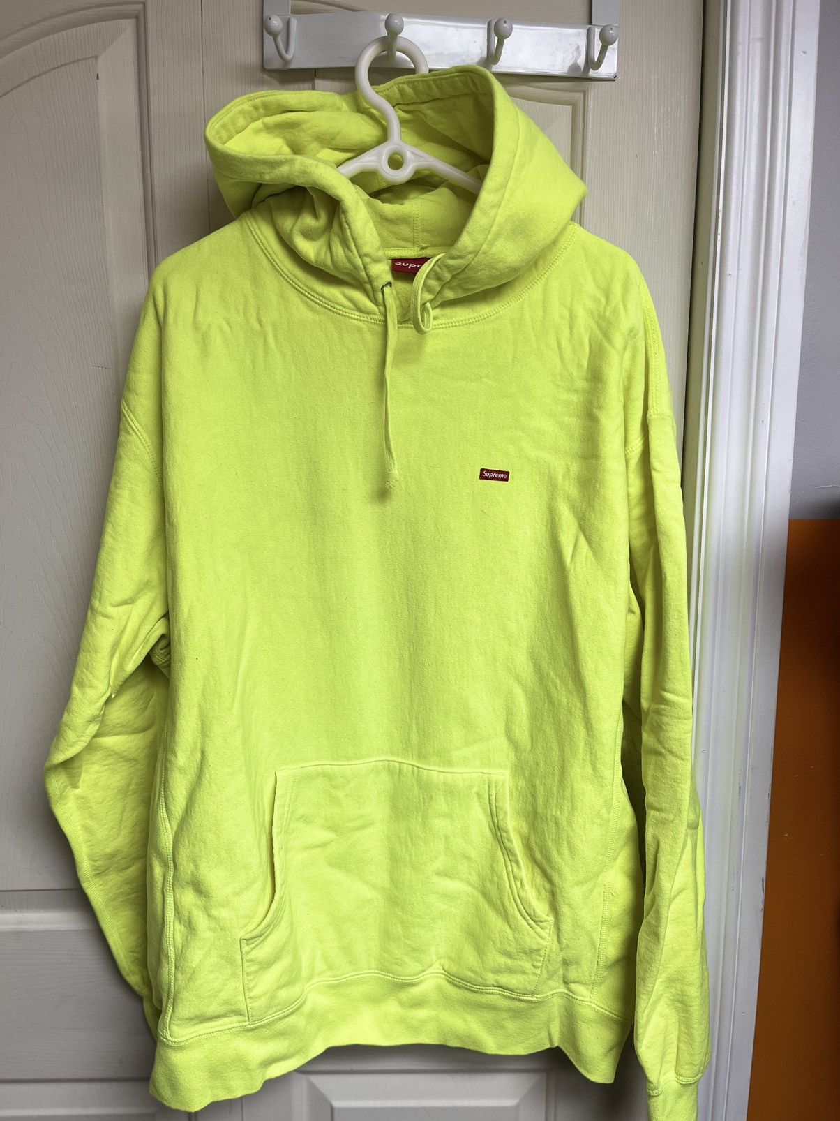 image of Supreme Hoody Mens Xlarge in Neon Green