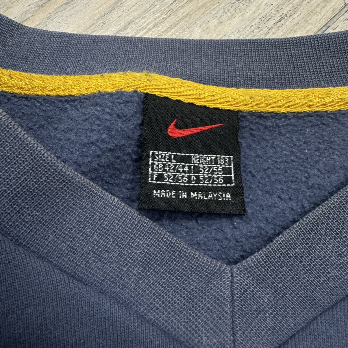 Nike Vintage Nike Y2K Drill Big Swoosh Pale Purple Crewneck Size US L / EU 52-54 / 3 - 10 Thumbnail