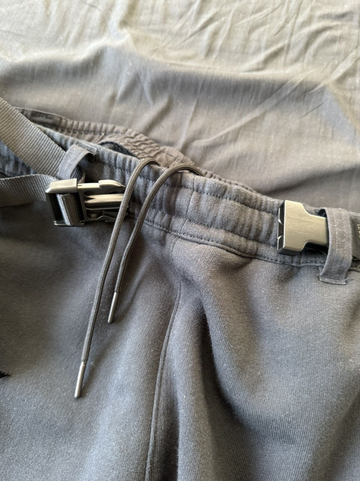Nike × peaceminusone Nike x Peaceminusone Daisy Cargo Sweatpants Size US 33 - 3 Thumbnail
