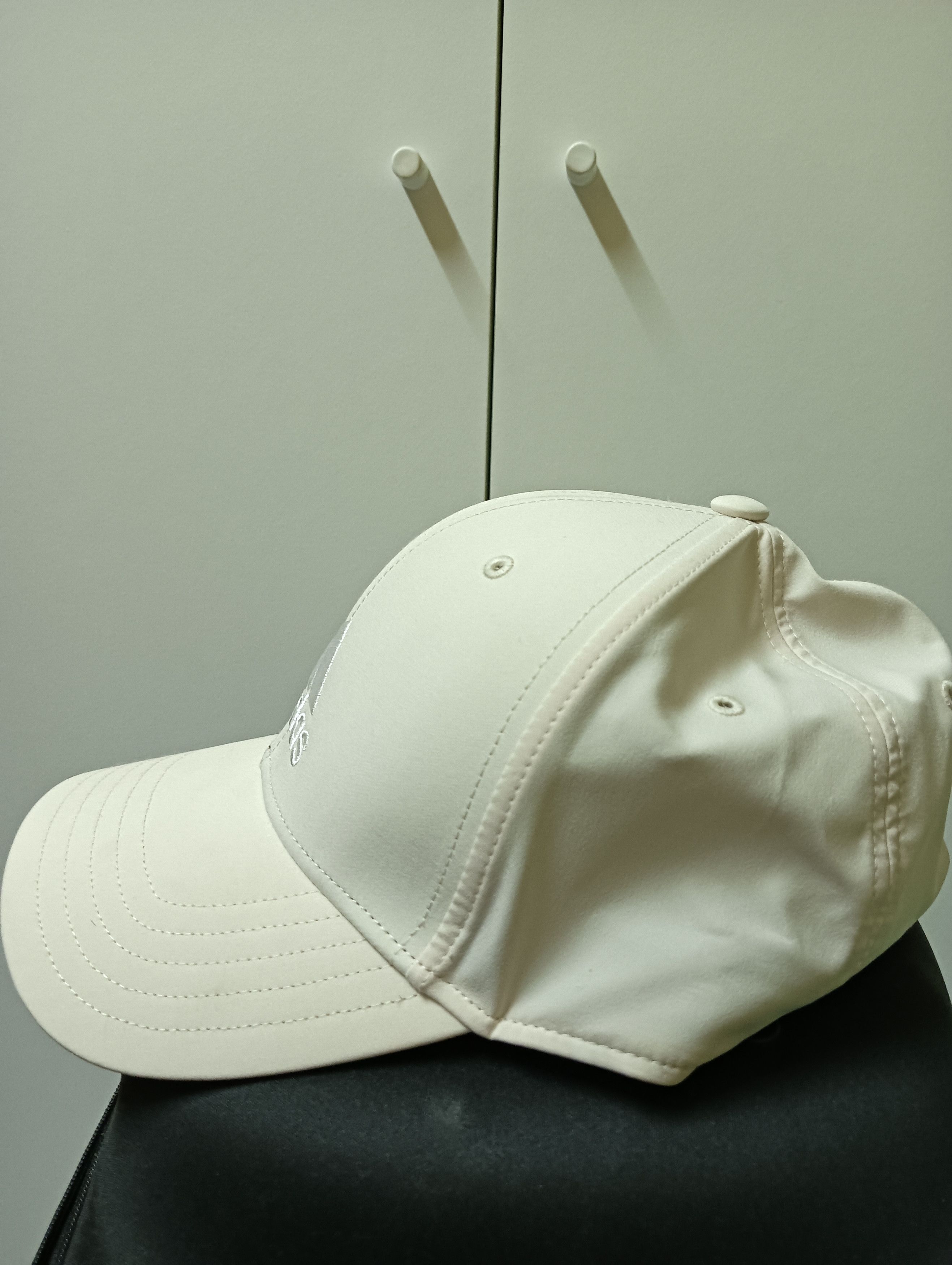 Adidas AUTHENTIC ADIDAS CAP-CREAM WHITE Size ONE SIZE - 2 Thumbnail
