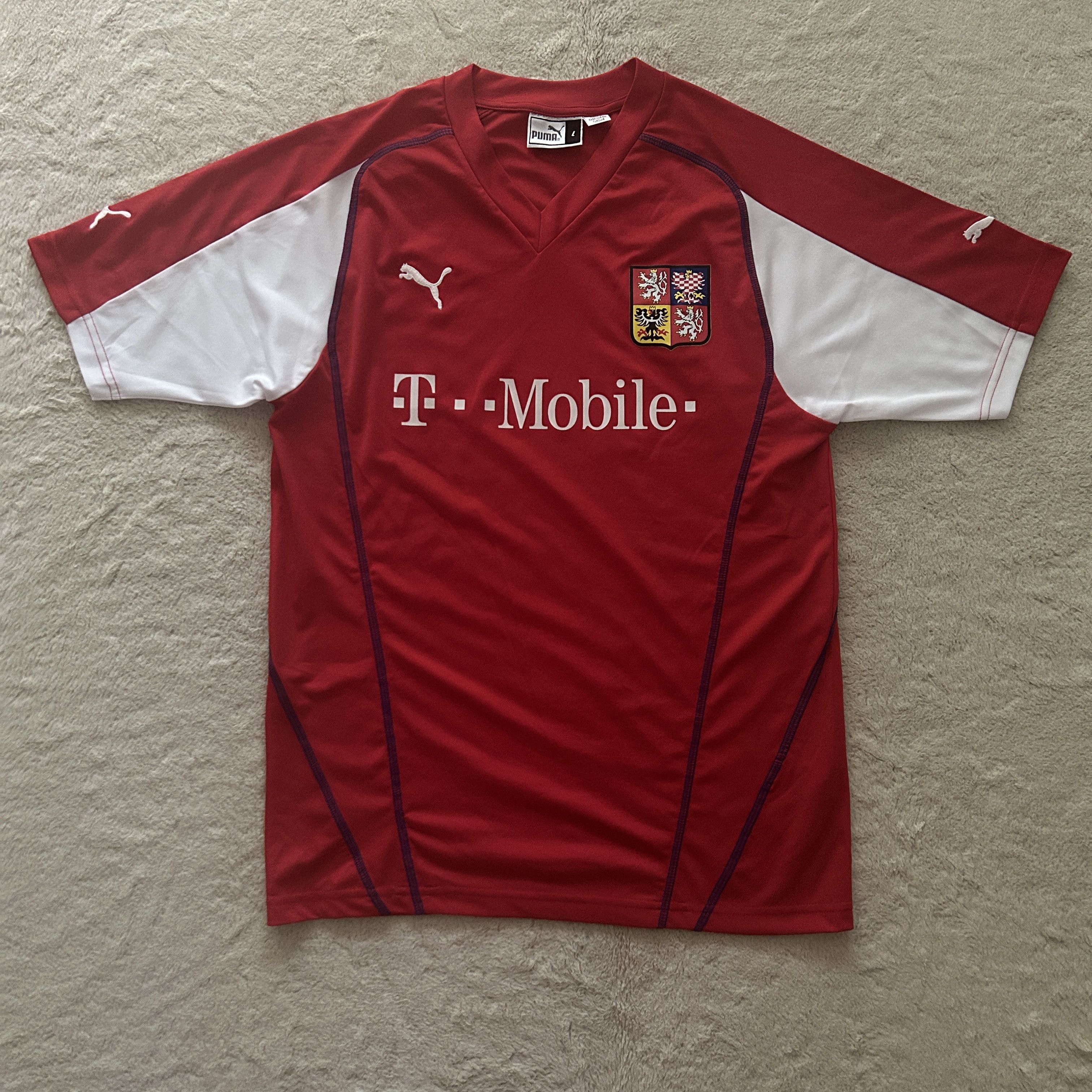 Puma Puma Czech 2004 Soccer Jersey Size US L / EU 52-54 / 3 - 1 Thumbnail