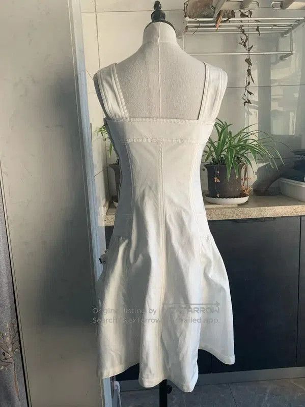Burberry Burberry White Cotton Blend Shoulder Dress. Size S / US 4 / IT 40 - 6 Thumbnail