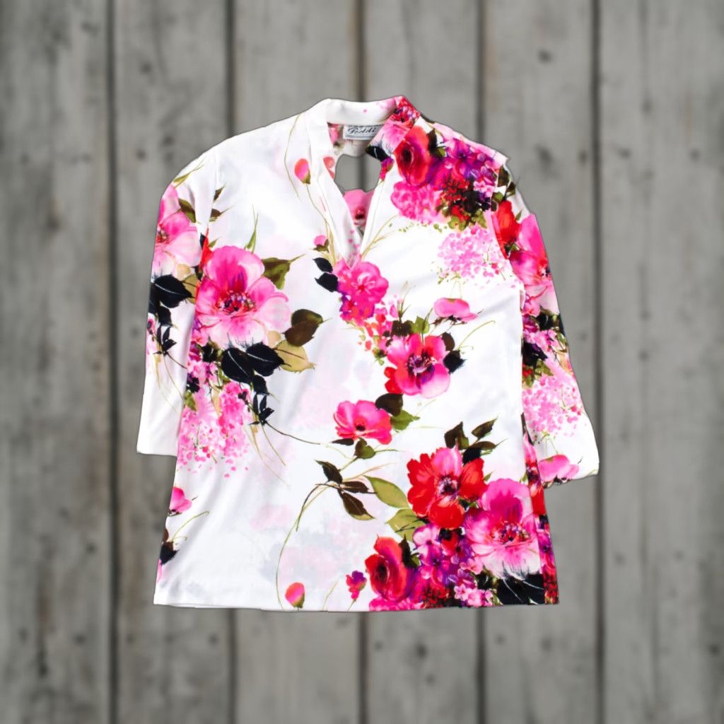 Vintage VINTAGE Teddi of California White Floral V-Neck Blouse Medium 3/4 Sleeve Top Mens Womens Girls Boys Size M / US 6-8 / IT 42-44 - 1 Thumbnail