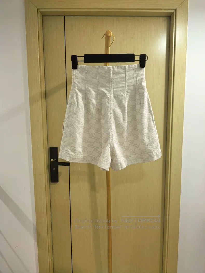 Fendi Fendi White Logo Printed High Waist Short Pants Size 24" / US 00 / IT 34 - 2 Thumbnail