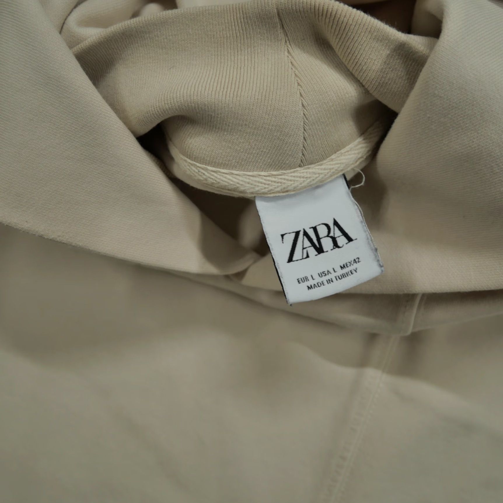 Zara Zara Hoodie Mens Large Tan Cream Pullover Hooded Crew Neck Sweatshirt Logo Classic Unisex Adults L Beige Sty le: Pullover, Hoodie - 90s/ -None Size US L / EU 52-54 / 3 - 3 Thumbnail