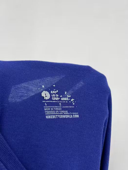Nike Vintage Y2K Nike Blazerbasketball Big Logo T-Shirt Size US M / EU 48-50 / 2 - 9 Thumbnail