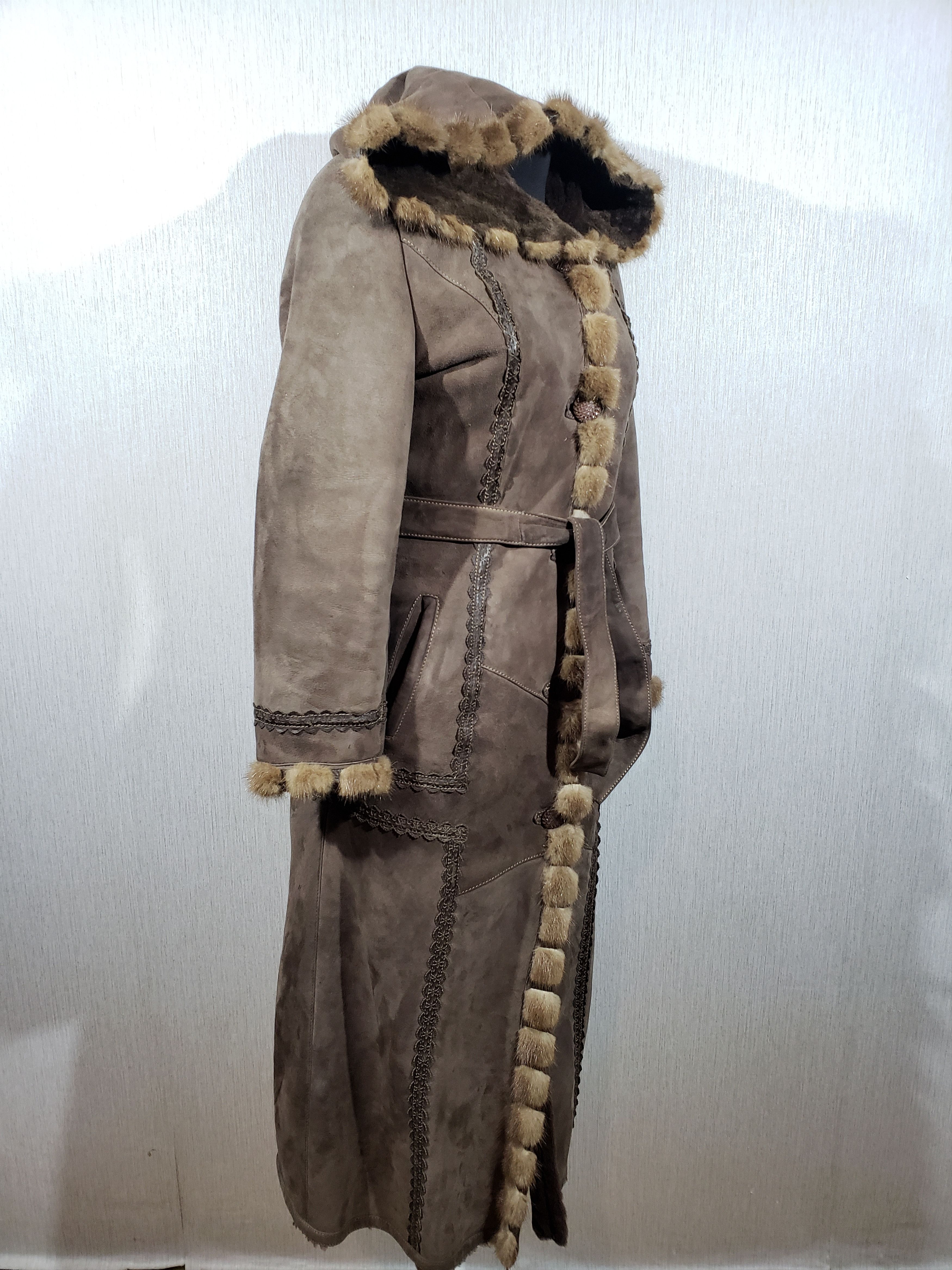 Other Stylish brown sheepskin coat with a chic fur hood. Size L / US 10 / IT 46 - 3 Thumbnail
