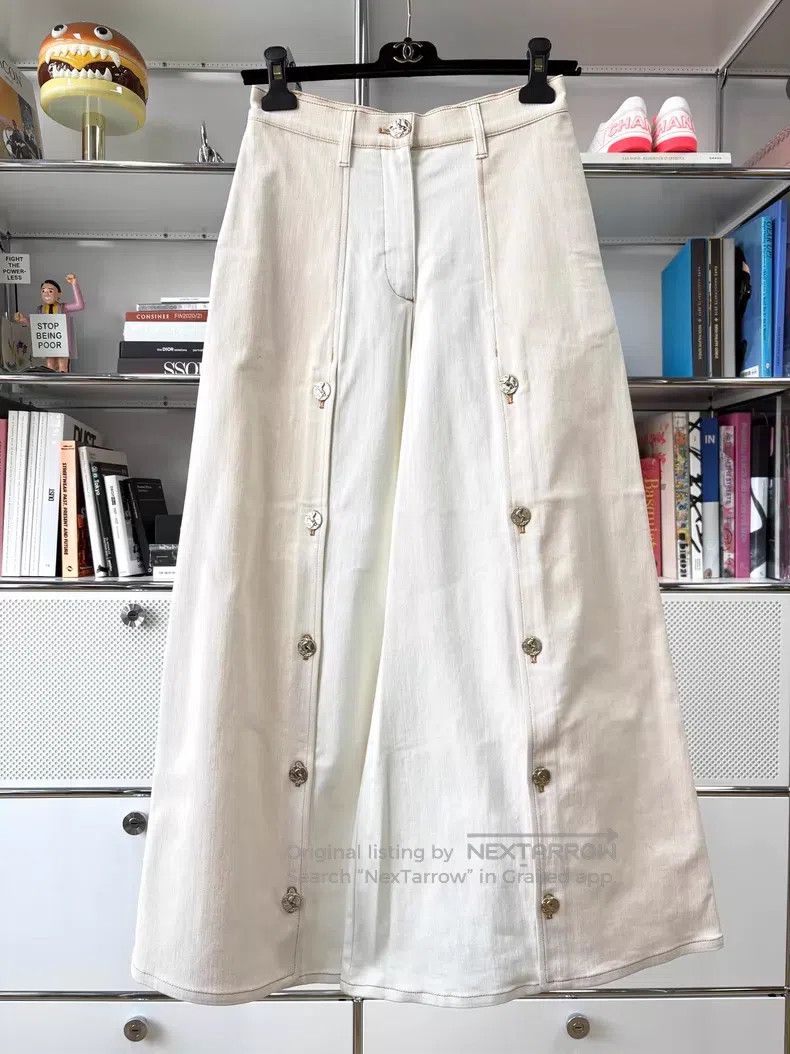 Chanel Chanel White light pink slit high-waisted denim wide-leg p Size 42" / US 20 - 1 Thumbnail