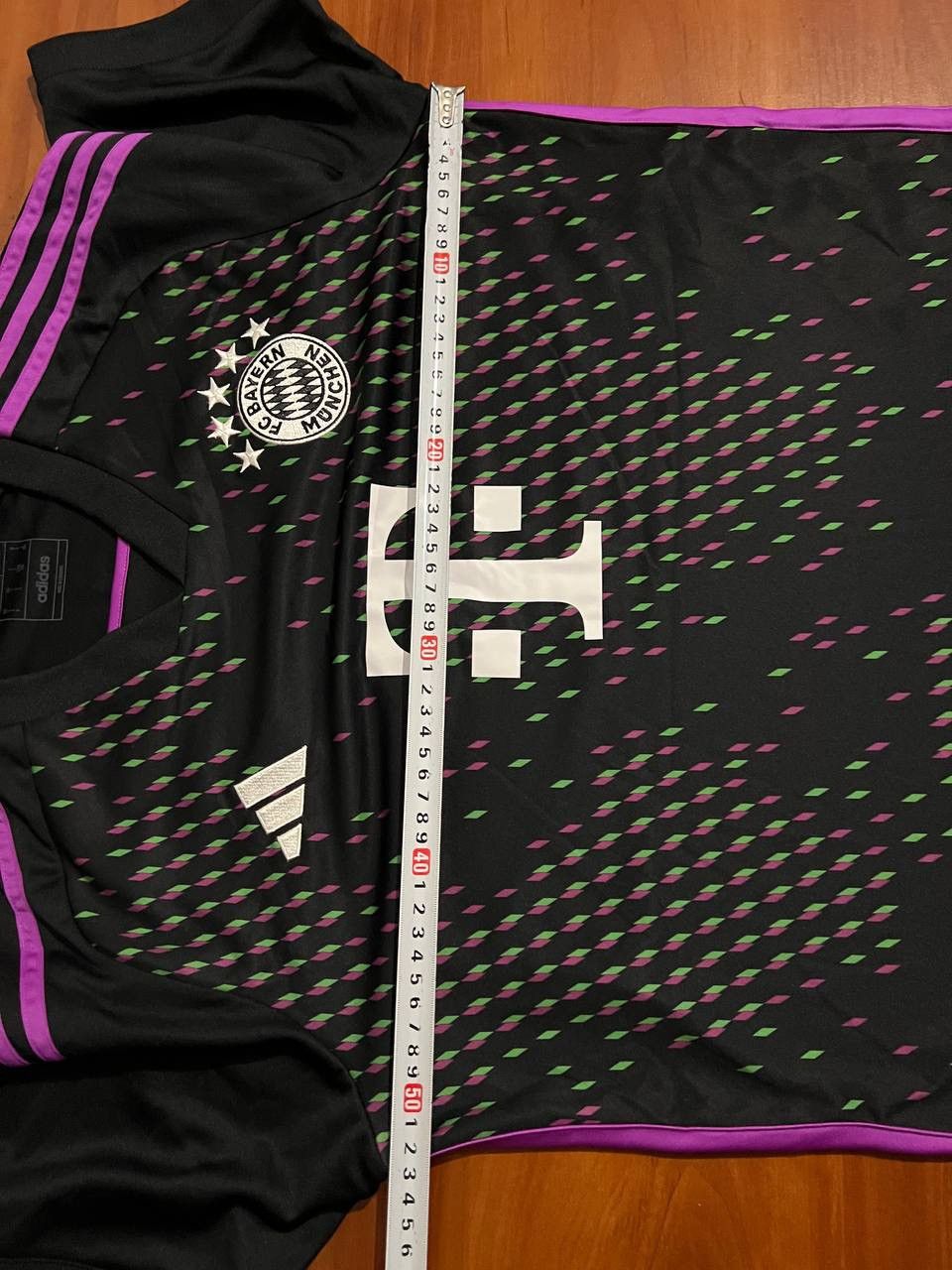Adidas 2023/24 BAYERN MUNICH AWAY SOCCER JERSEY FOOTBALL SHIRT SZ L Size US L / EU 52-54 / 3 - 17 Thumbnail