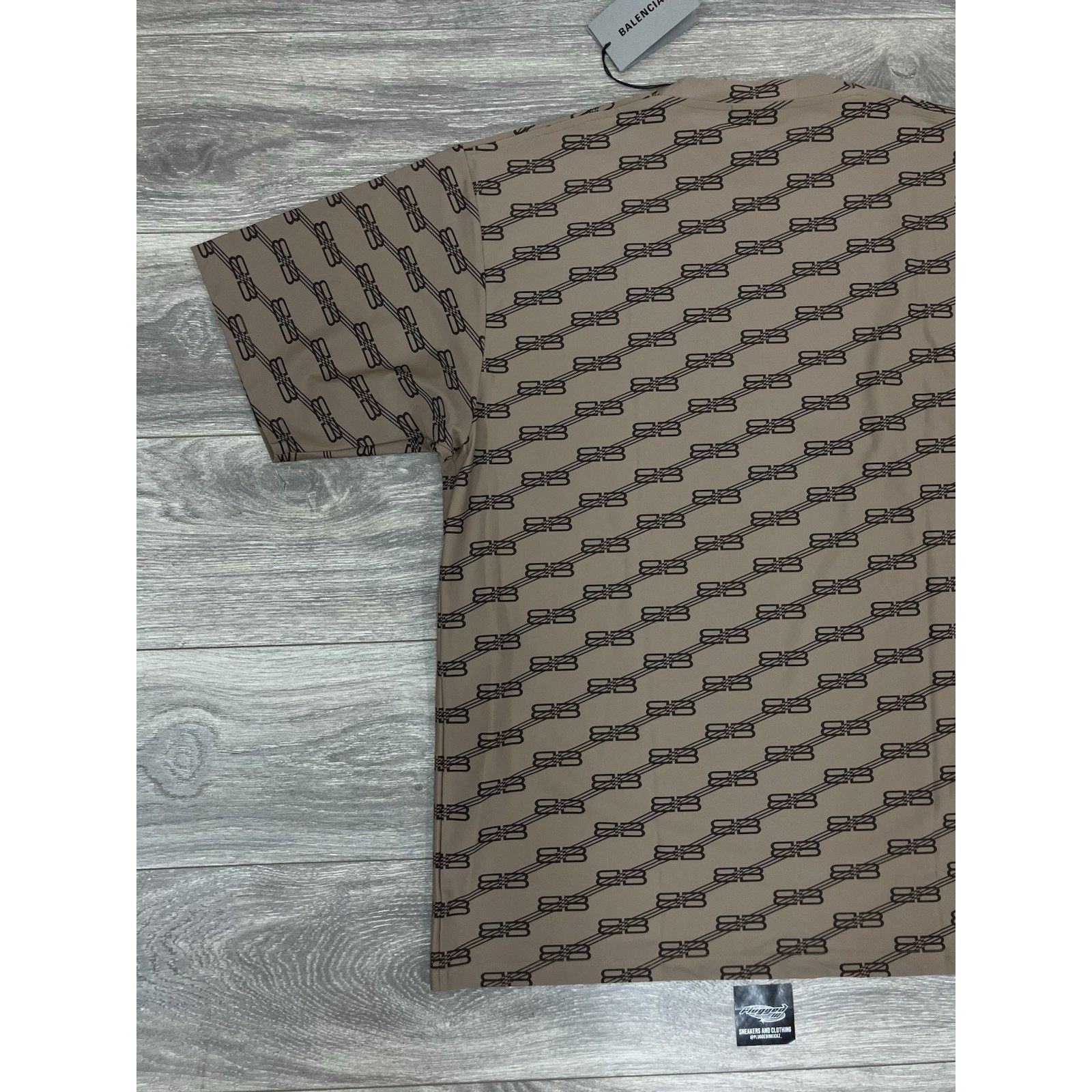 Balenciaga Balenciaga SW Swim T-Shirt ' Beige ' | BRAND NEW! Size US M / EU 48-50 / 2 - 10 Thumbnail
