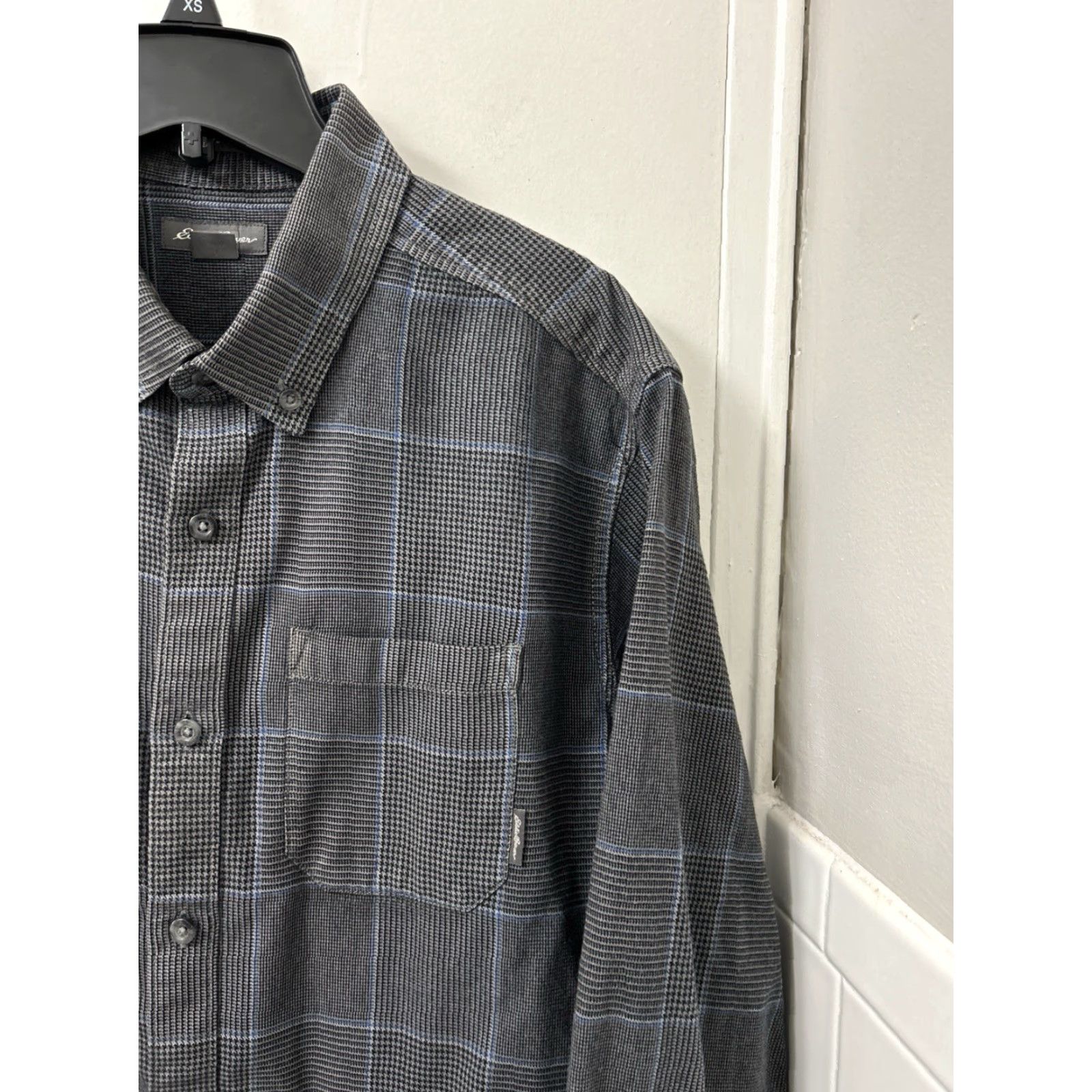 Eddie Bauer Eddie Bauer Shirt Mens Large Gray Houndstooth Plaid Button-Down L/S Casual Workwear Pocketed Collar Button-Up Vintage No Size US L / EU 52-54 / 3 - 4 Thumbnail