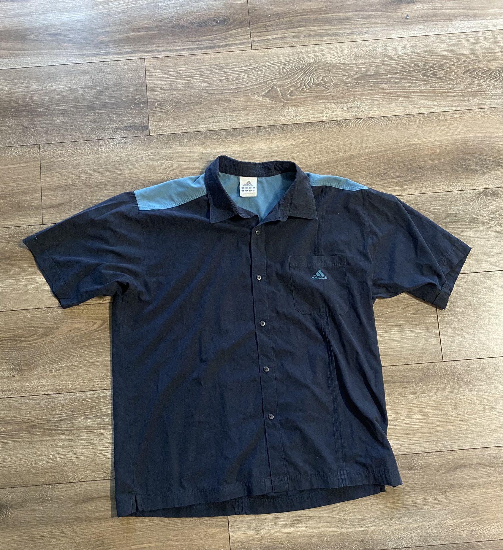Adidas Men's shirt Adidas 2YK Vintage Size US XL / EU 56 / 4 - 1 Thumbnail