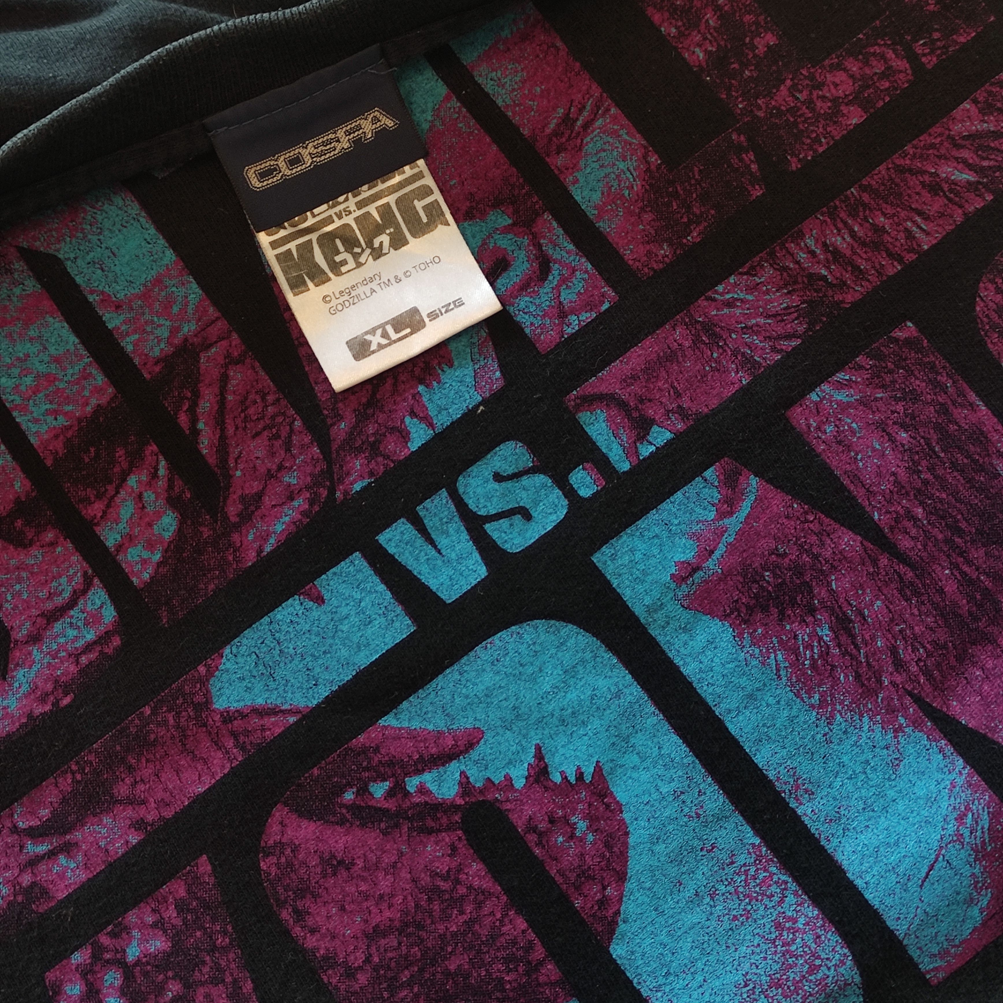 Japanese Brand × Warner Bros Godzilla vs Kong Official Tshirt Size US XL / EU 56 / 4 - 4 Thumbnail