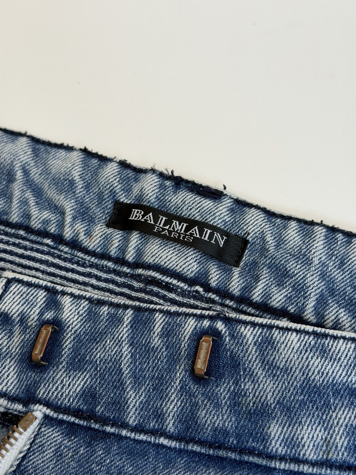 Balmain BALMAIN Decarnin SS 2009 Biker Denim Distressed Shorts jeans Size 28" / US 6 / IT 42 - 8 Thumbnail