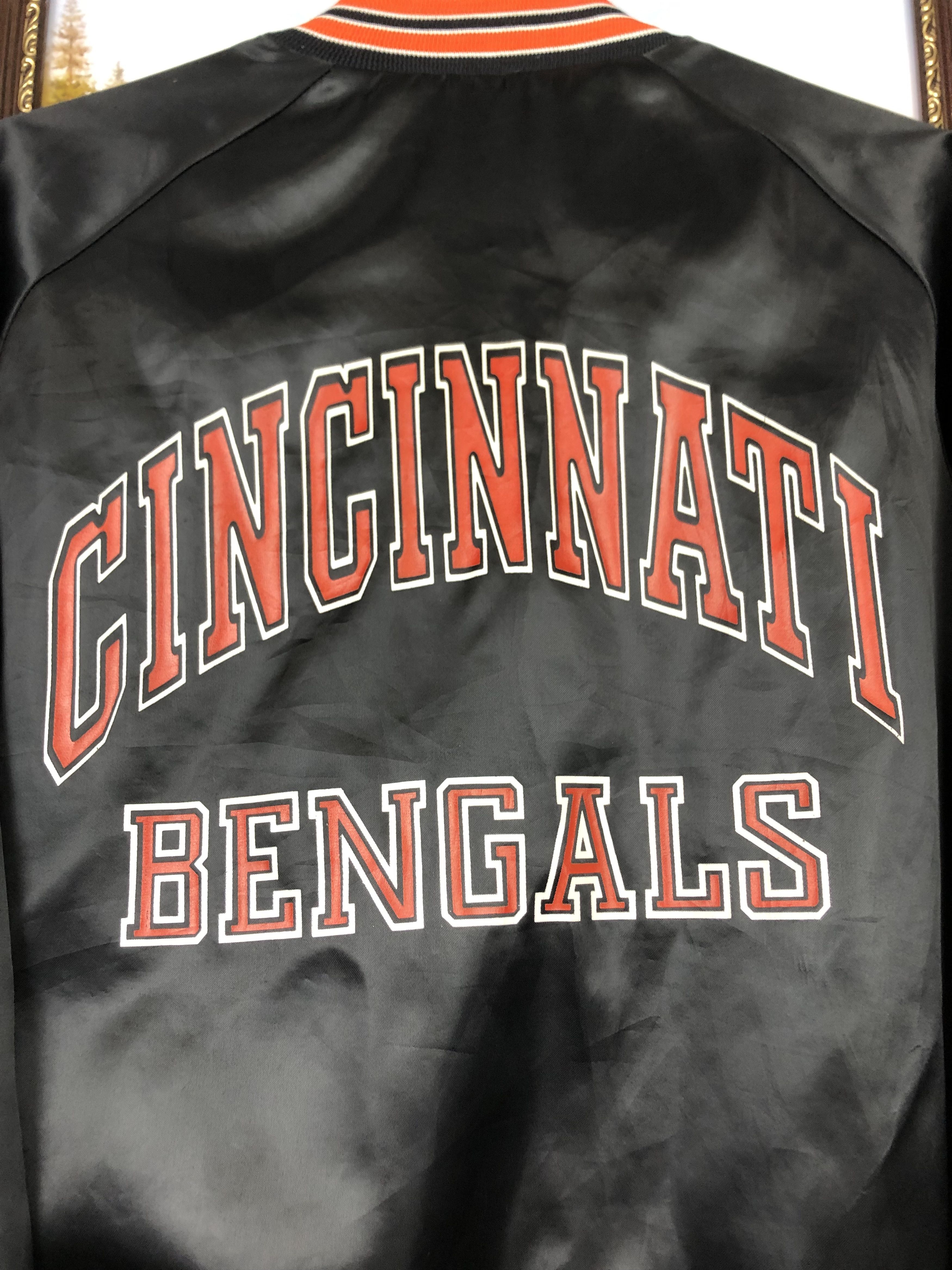 Chalk Line Vintage Cincinnati Bengals Chalk Line Satin Bomber Jacket Size US L / EU 52-54 / 3 - 3 Thumbnail
