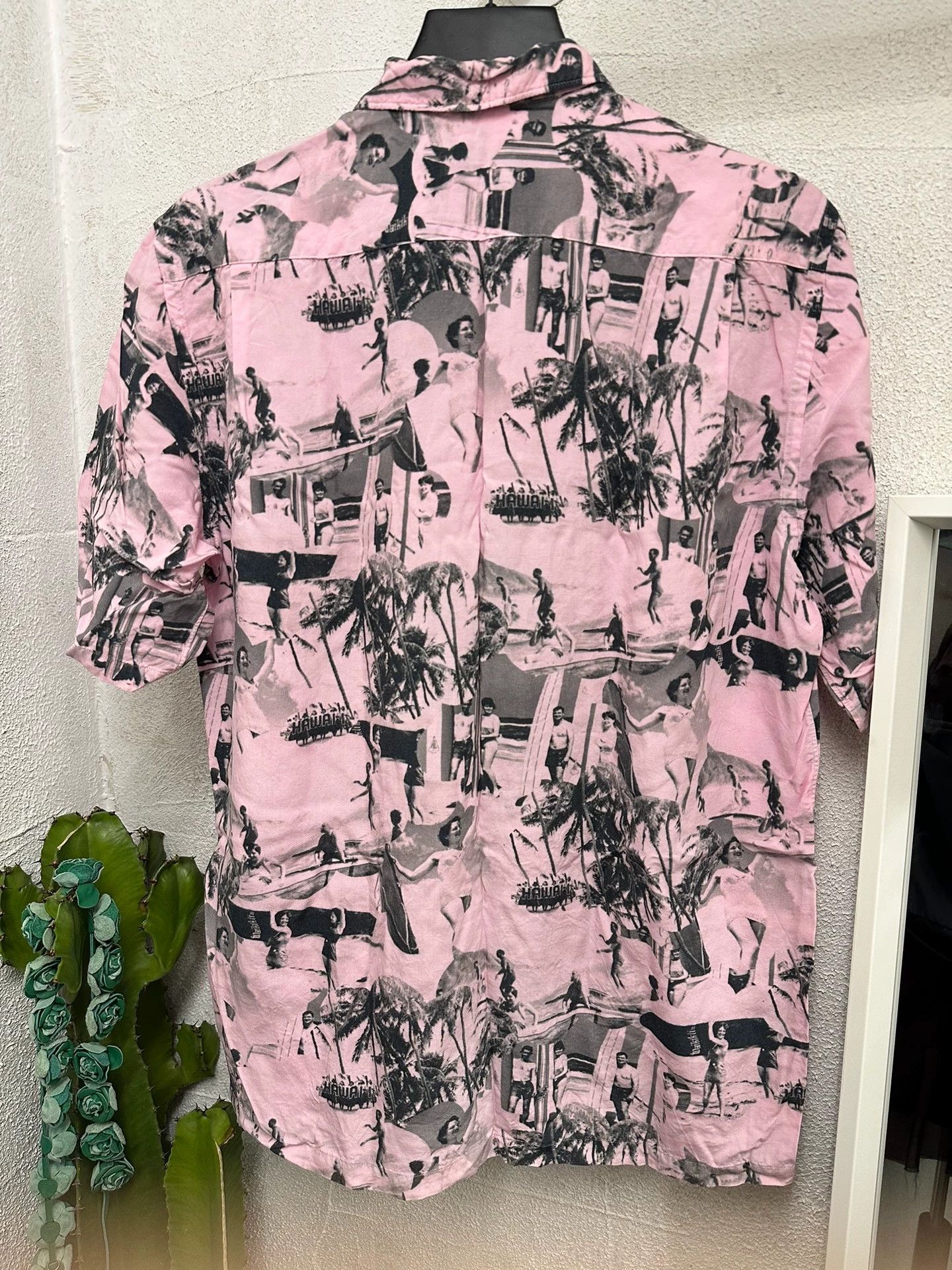 Comme des Garcons CDG Homme Hawaiian Photo Print Pink Shirt Size US M / EU 48-50 / 2 - 4 Thumbnail