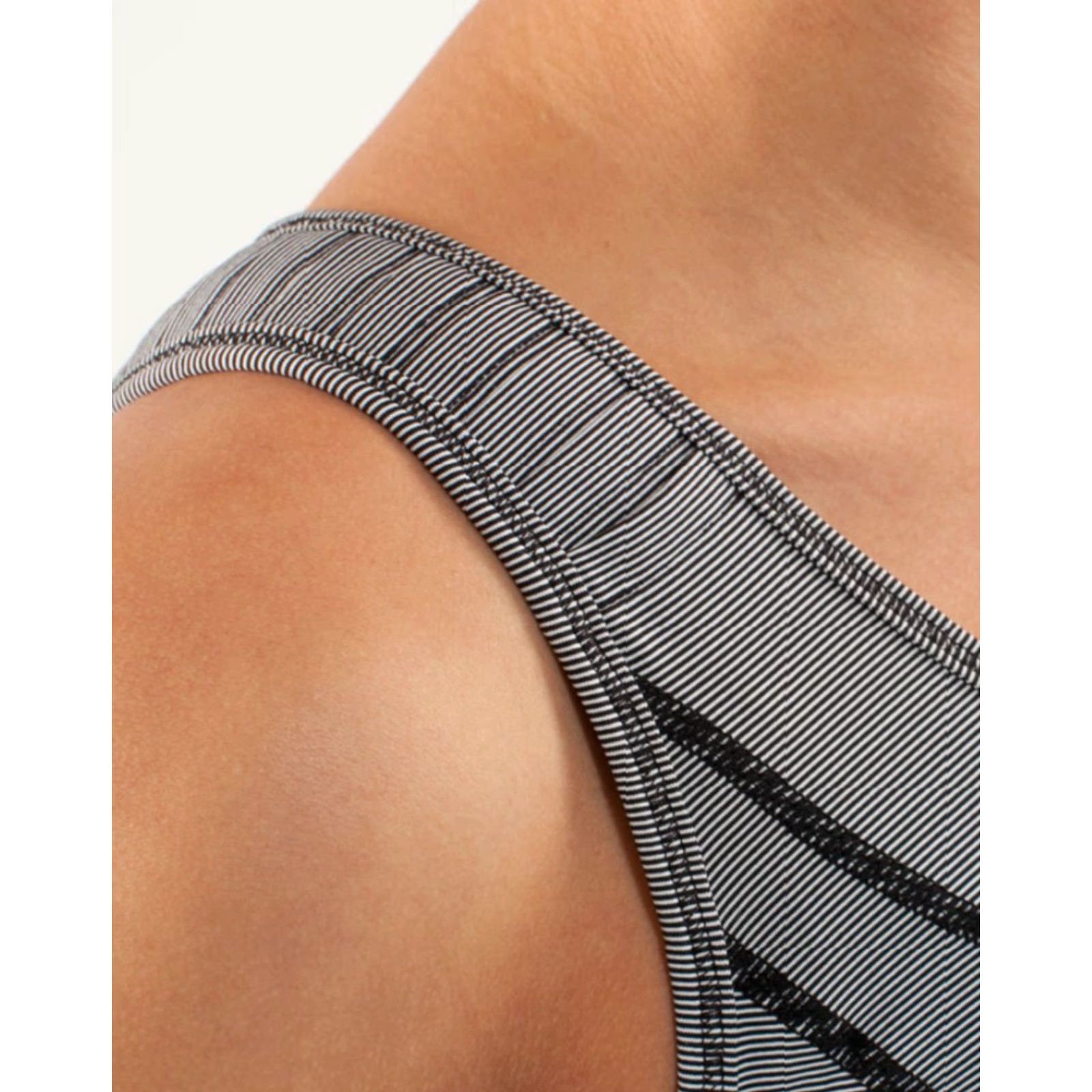 Lululemon Lululemon Run: Stay On Course Tank Black Gray Women's 4 Tank Sleeveless Round Neck Exercise Shirt Size S / US 4 / IT 40 - 4 Thumbnail