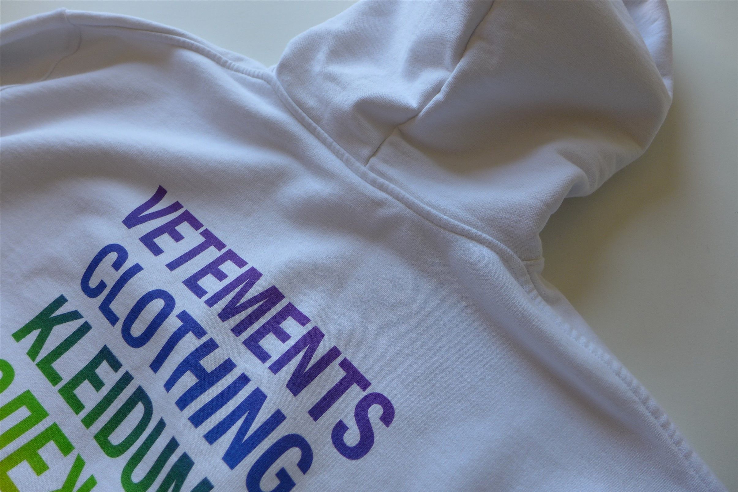 Vetements Vetements Translation Hoodie - White Rainbow Size US XS / EU 42 / 0 - 10 Thumbnail