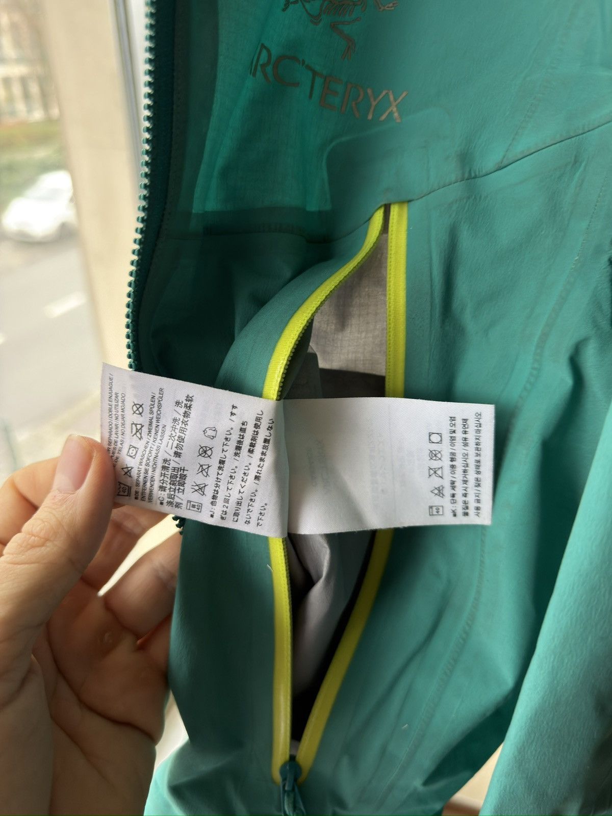 Arc'teryx Arcteryx gore tex jacket outdoor Size S / US 4 / IT 40 - 15 Thumbnail
