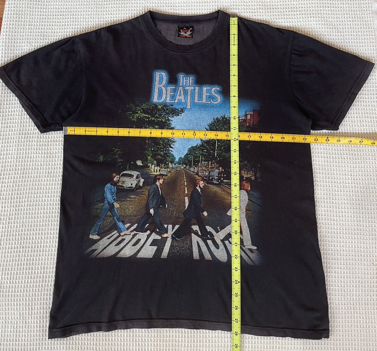 Band Tees Vintage90s Sun Faded 🔥THE BEATLES🔥Abbey Road Thrashed Tshirt Size US L / EU 52-54 / 3 - 9 Thumbnail