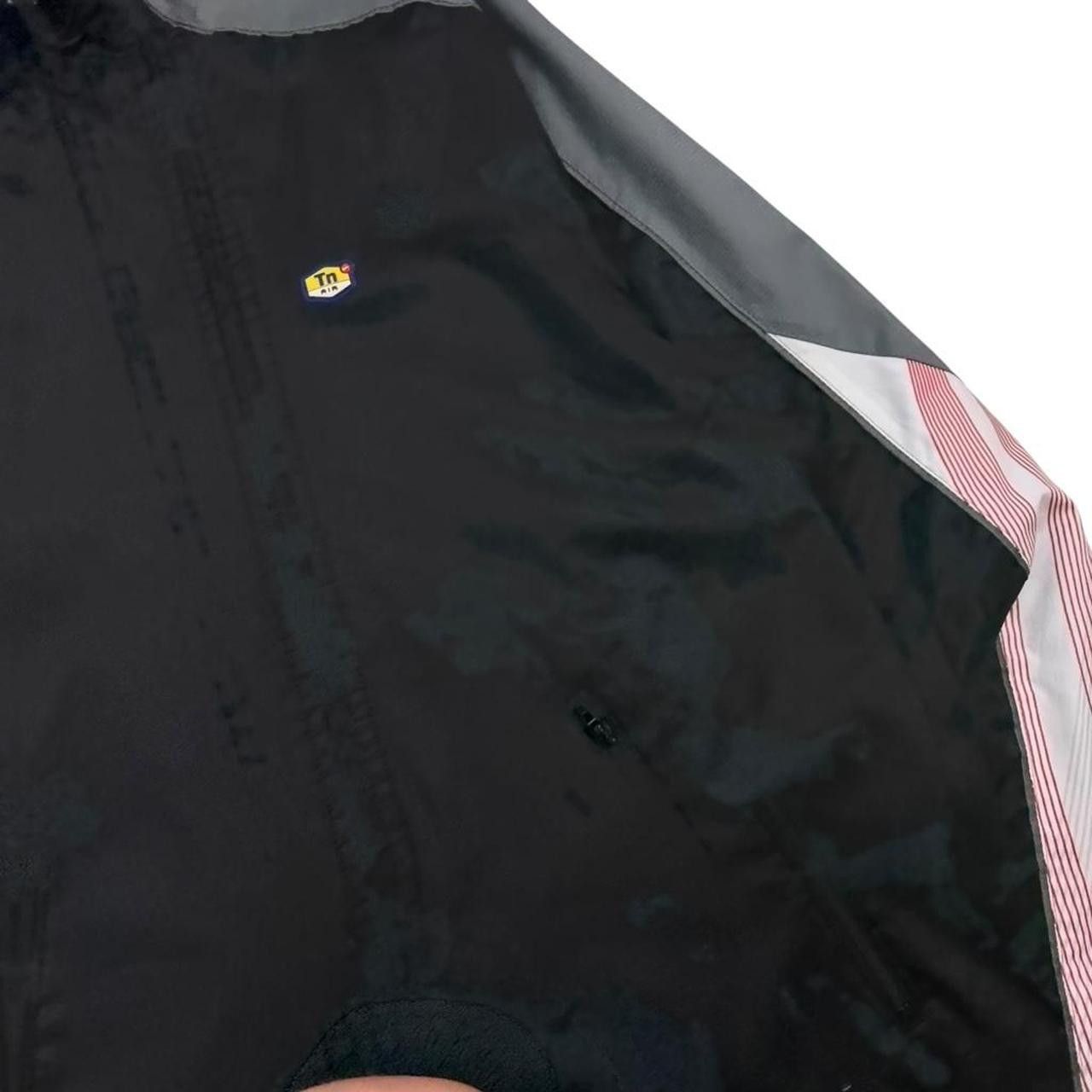 Nike Vintage 2000s Nike TN Laser Jacket Black & Red - Small Size US S / EU 44-46 / 1 - 4 Thumbnail