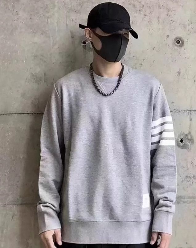Thom Browne Thom browne Gray four-striped sweatshirt 2504-Nextarrow Size US XXL / EU 58 / 5 - 4 Thumbnail