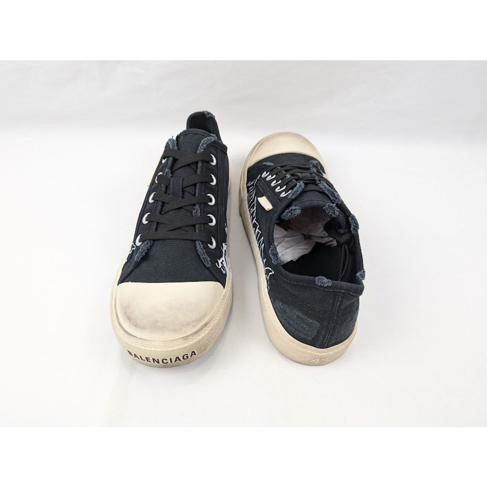 Balenciaga o1rshd1 Q:3 / Paris Low-Top Sneakers in Black/White Size US 11 / EU 44 - 19 Thumbnail