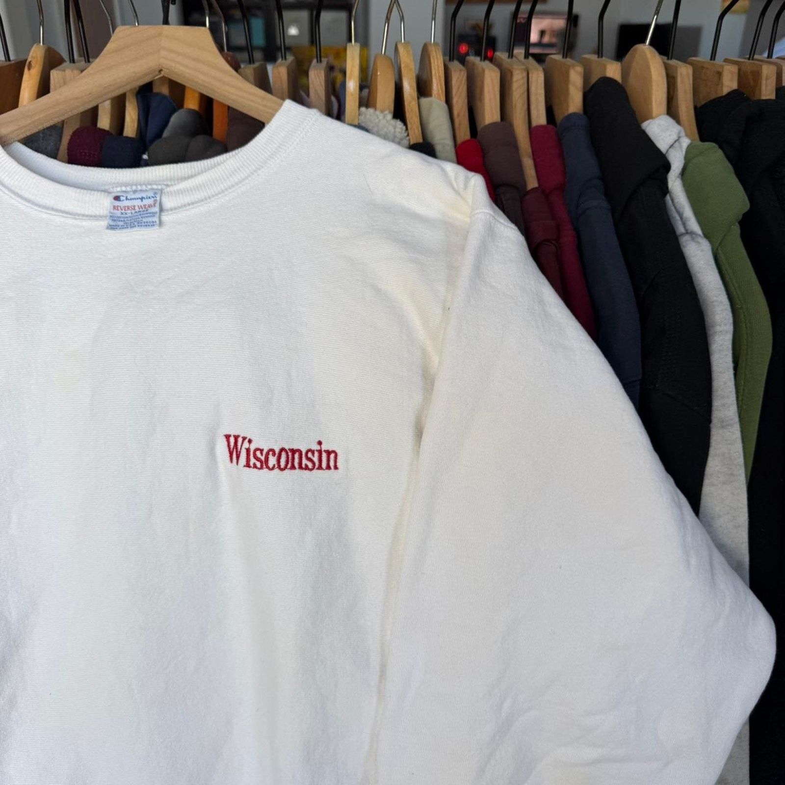Champion Vintage 90s Wisconsin Champion Reverse Weave Sweatshirt Size US XXL / EU 58 / 5 - 3 Thumbnail