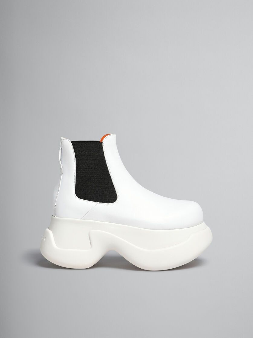 o1w1db10125 Chelsea Boots in White