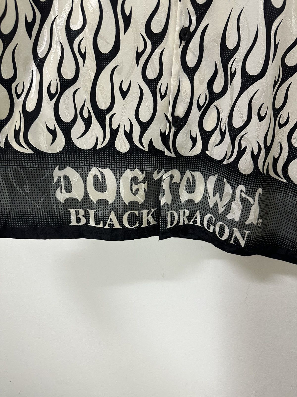 Dogtown Vintage Dog town Button Up Shirt Black Flame Black Dragon Size US L / EU 52-54 / 3 - 6 Thumbnail