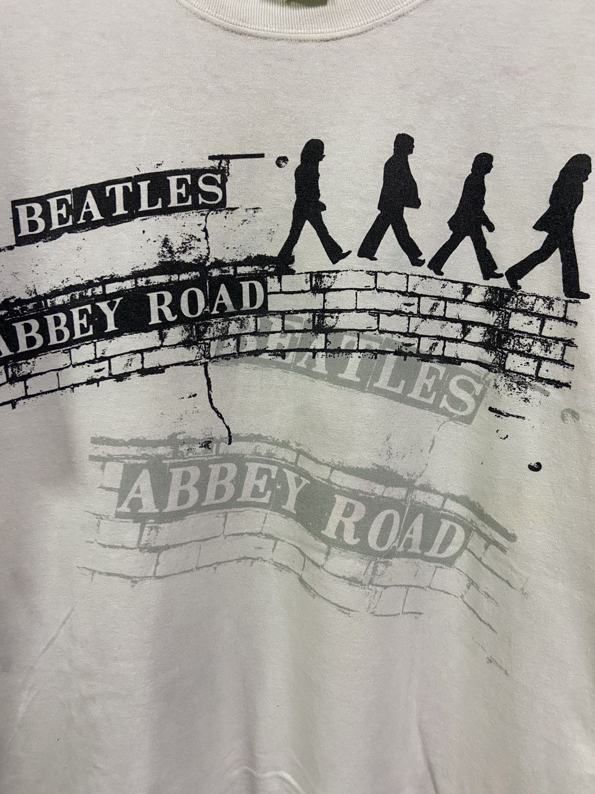 Band Tees × Vintage Crazy Vintage Y2KThe Beatles Band Graphic Tee! Size US L / EU 52-54 / 3 - 2 Thumbnail