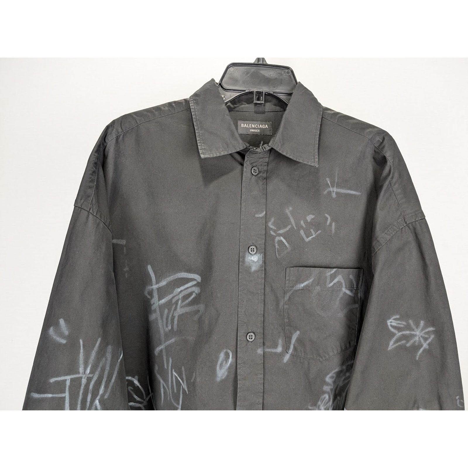 Balenciaga o1rshd1 Cotton Poplin Graffiti Oversized Shirt in Black Size US S / EU 44-46 / 1 - 5 Thumbnail