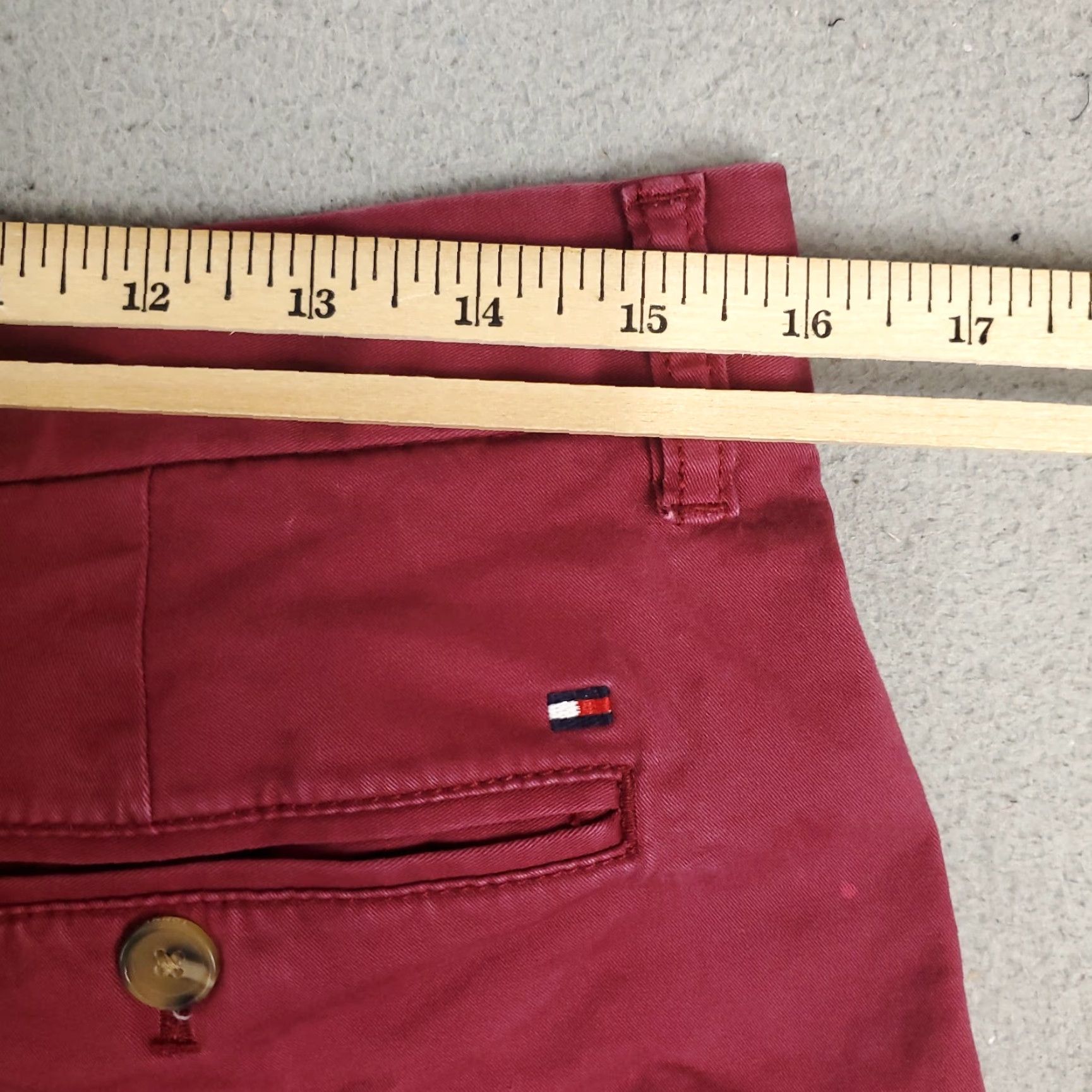 Tommy Hilfiger VINTAGE Tommy Hilfiger Men's Red Flat Front Chino Shorts Size 32 Casual Casualwear Size US 32 / EU 48 - 6 Thumbnail